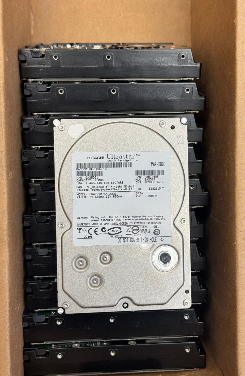 Lot Of 11 Hitachi HUA721075KLA330 750GB SATA 7200RPM Hard Drives P/N 0A35001