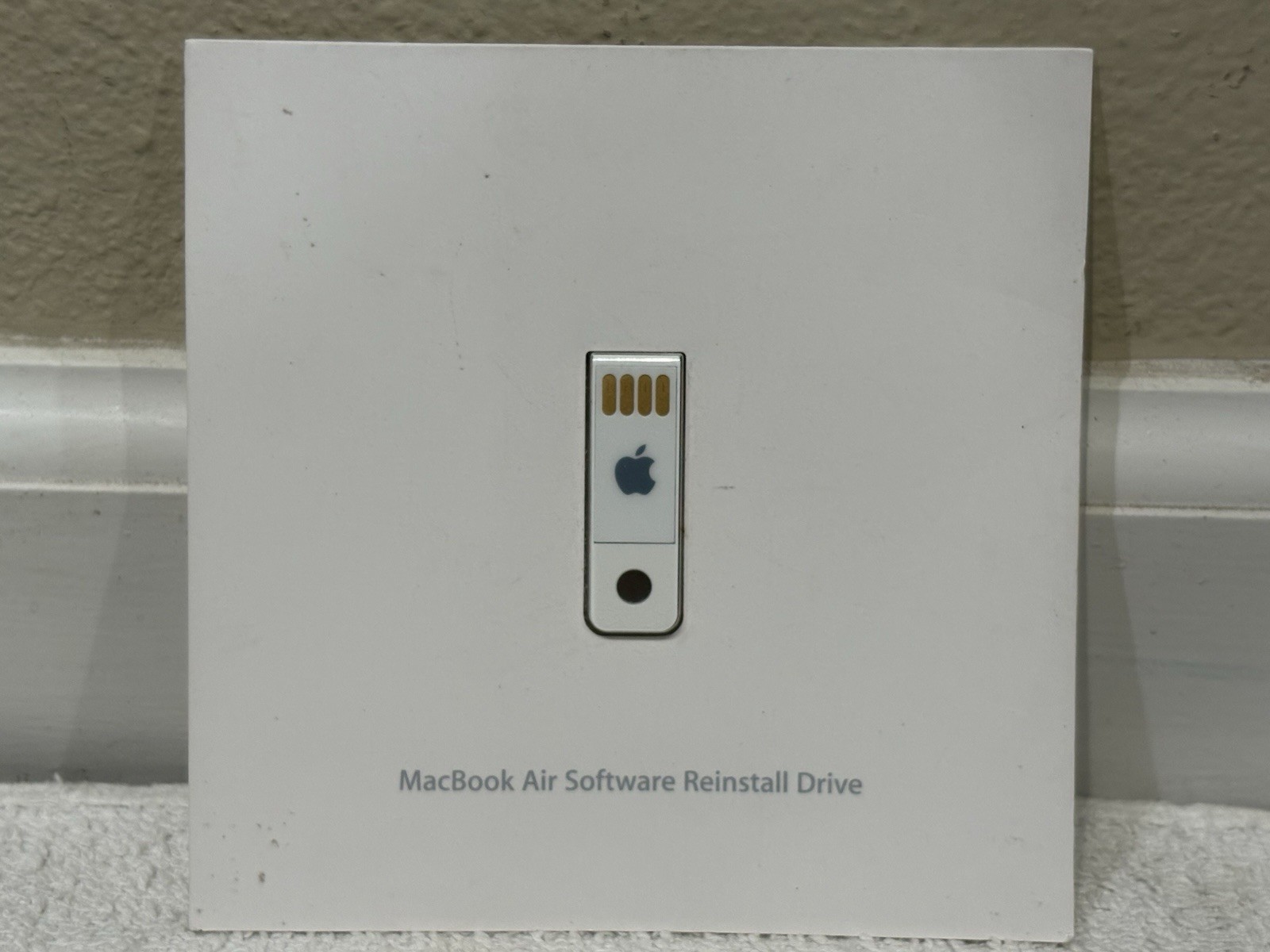 Apple MacBook Air Software Reinstall USB Drive Mac OS X Lion 10.7 A1384 2011 New