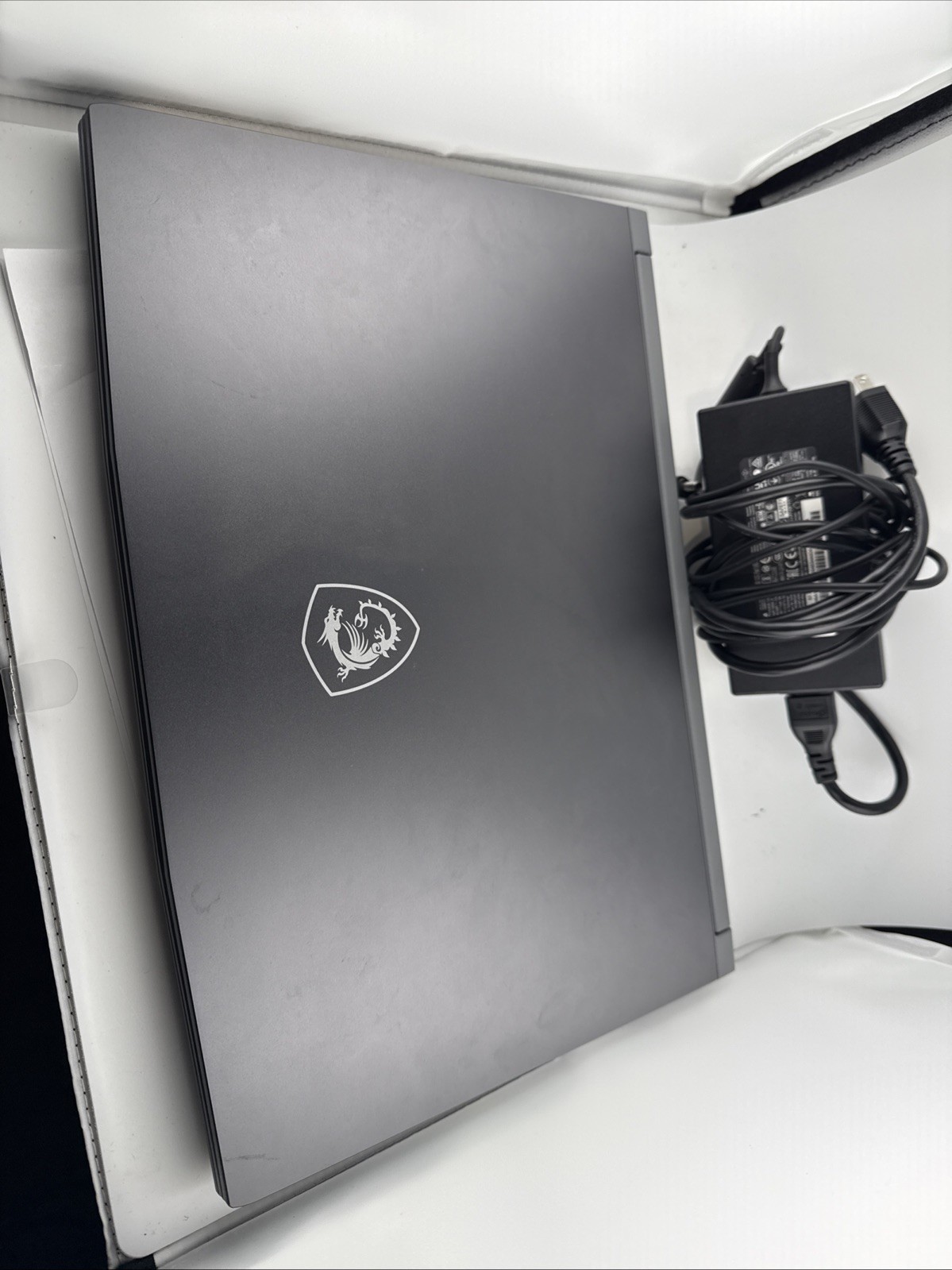 MSI Thin 15 B13VE 15.6" i5-13420H 2.1GHz 16GB RAM 512GB SSD GeForce RTX 4050