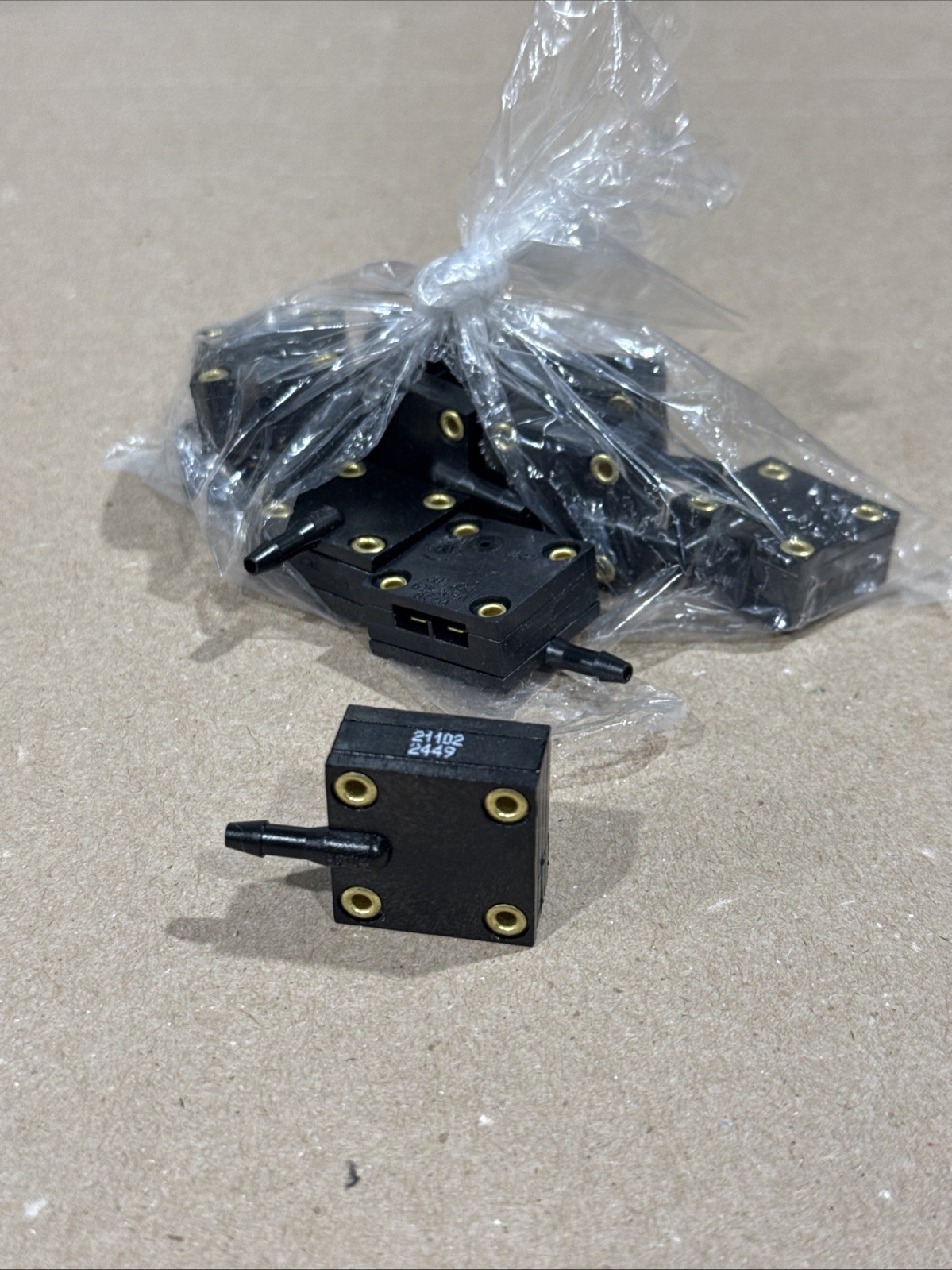 PSF102 World Magnetics PRESSURE SENSOR SWITCH (10-Pack) NEW