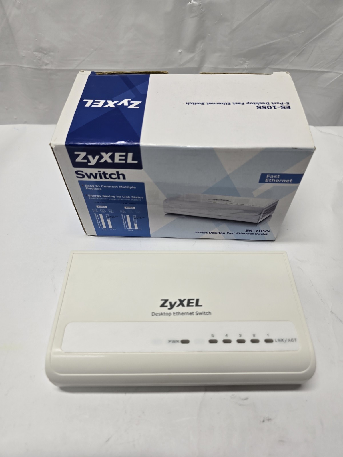 Zyxel Desktop Ethernet Switch ES-1055 5 Ports Pre-Owned Untested No Power Cable