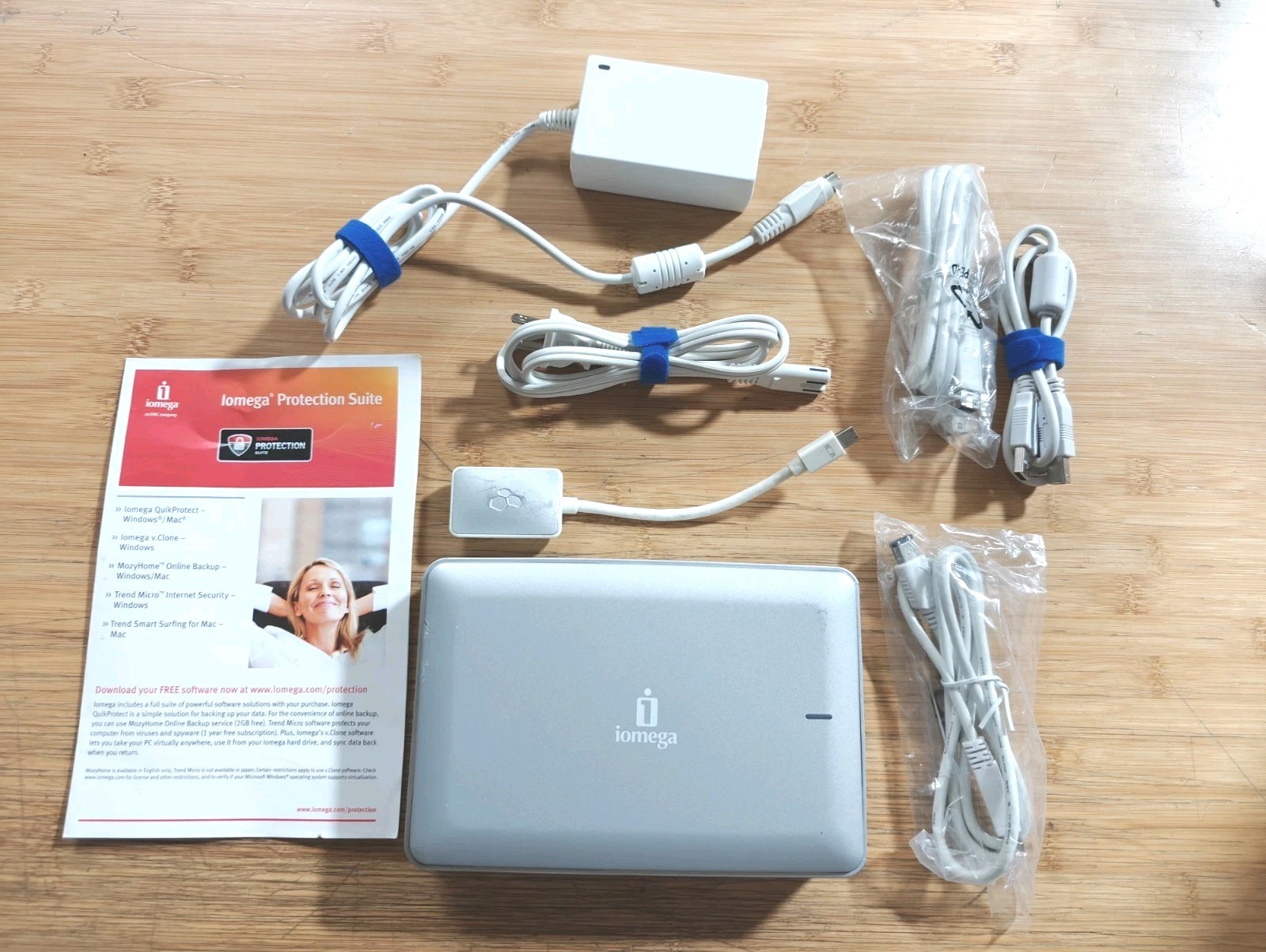 Iomega eGo Desktop Hard Drive, Mac Edition RDHD-C2 with Manual 
