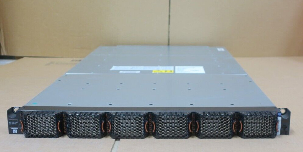 IBM System Storage DS8000 2107-D03 30x 1.8" Bay 2x Controller 30x 400GB 1.8" SSD