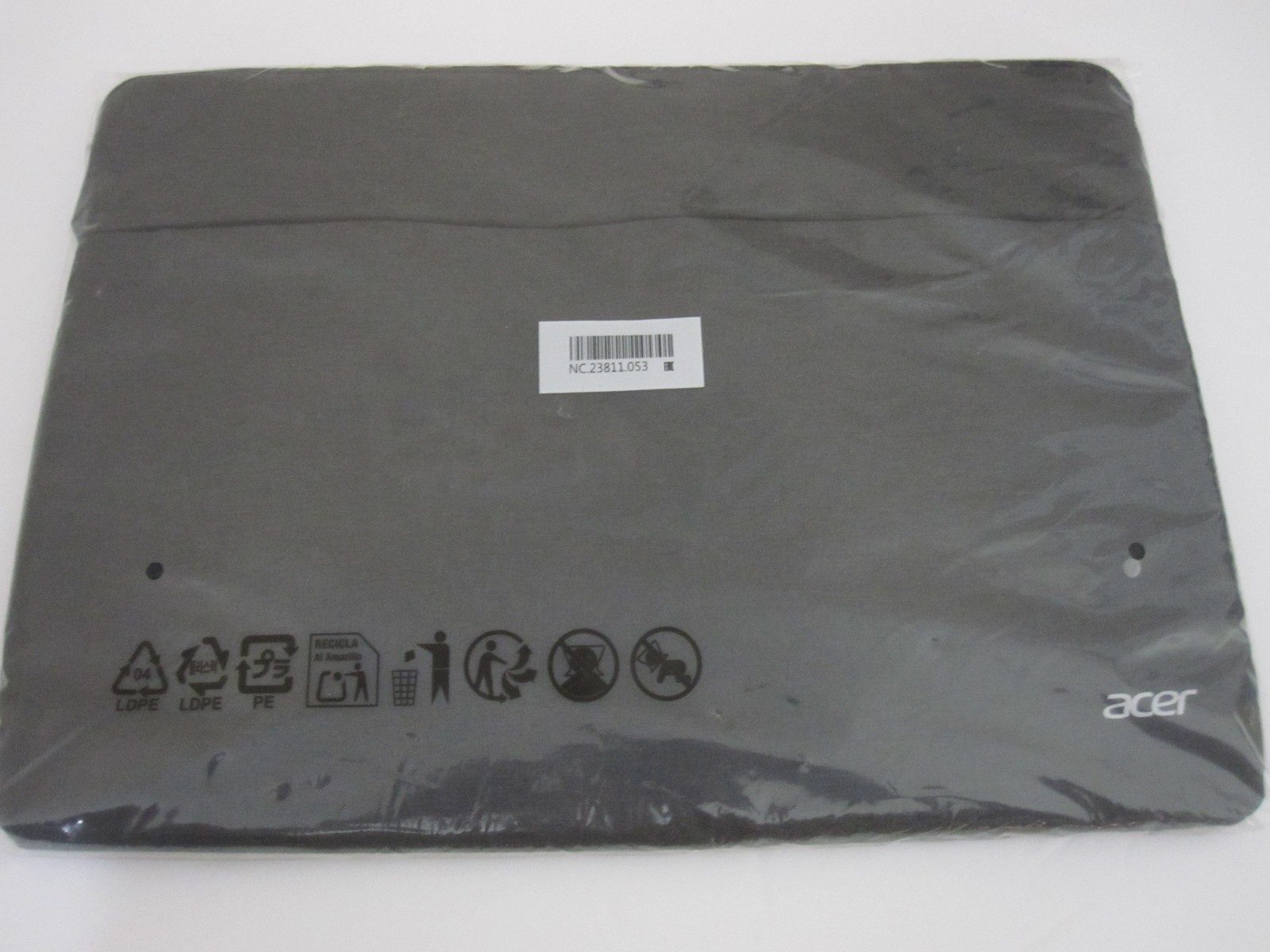 Acer Gray 15.6" Padded Protective Laptop Sleeve Case NC.23811.053 NEW SEALED