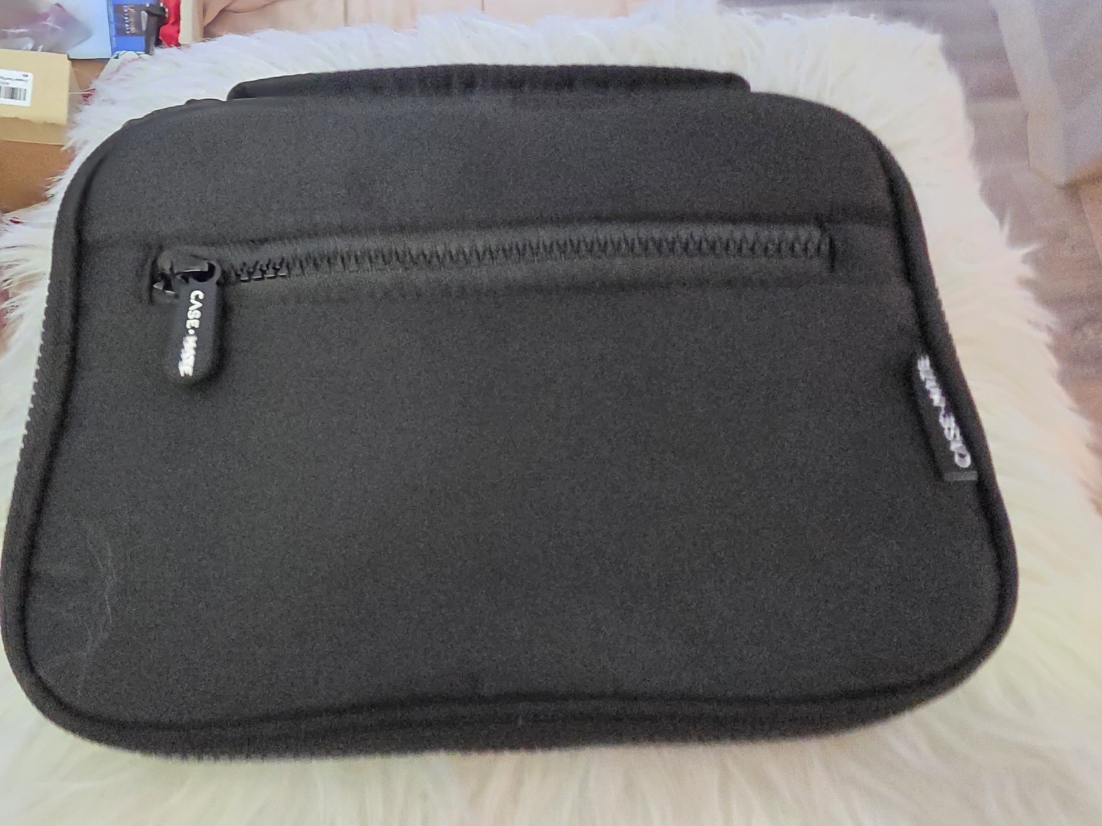 CASE-MATE Black Solid Padded Laptop/Tablet Sleeve Case with Zipper Closure