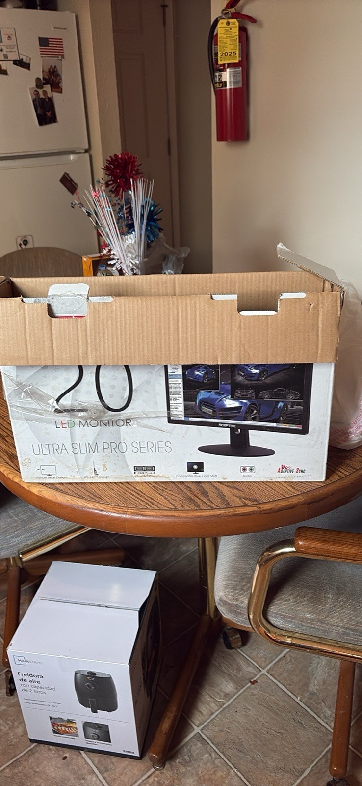 Sceptre Ultra Slim Pro Series 27" LED 1080p 75Hz Adaptive-Sync HDMI VGA