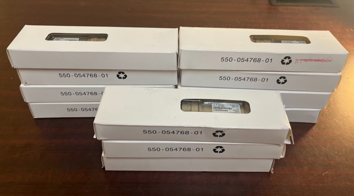 Lot of 11 Juniper QFX-QSFP-40G-SR4-A 40GBASE-SR4 QSFP+ Transceivers