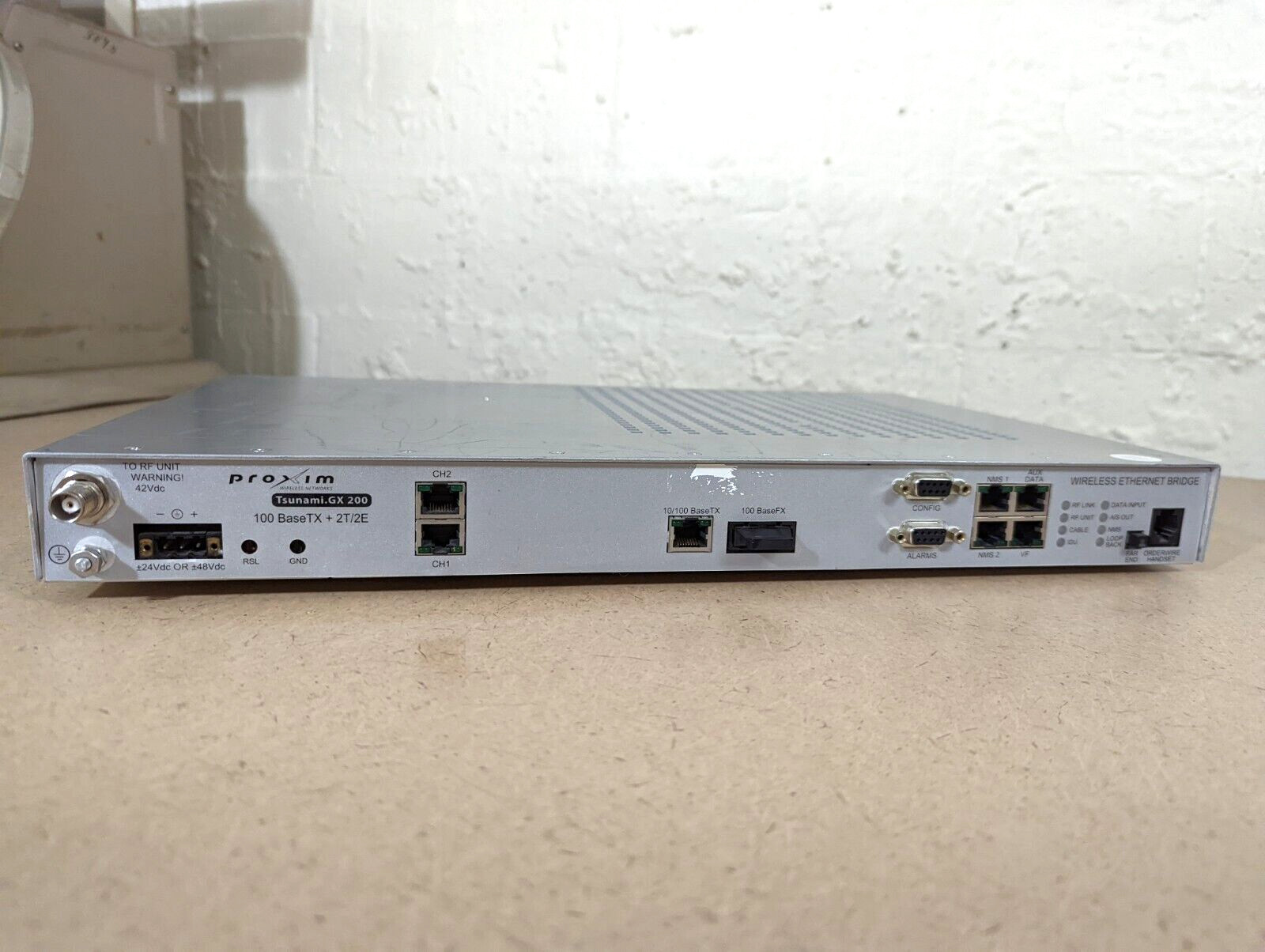 PROXIM Tsunami.GX 200 Wireless Ethernet Bridge 100 BaseTX + 2T/2E GX IDU