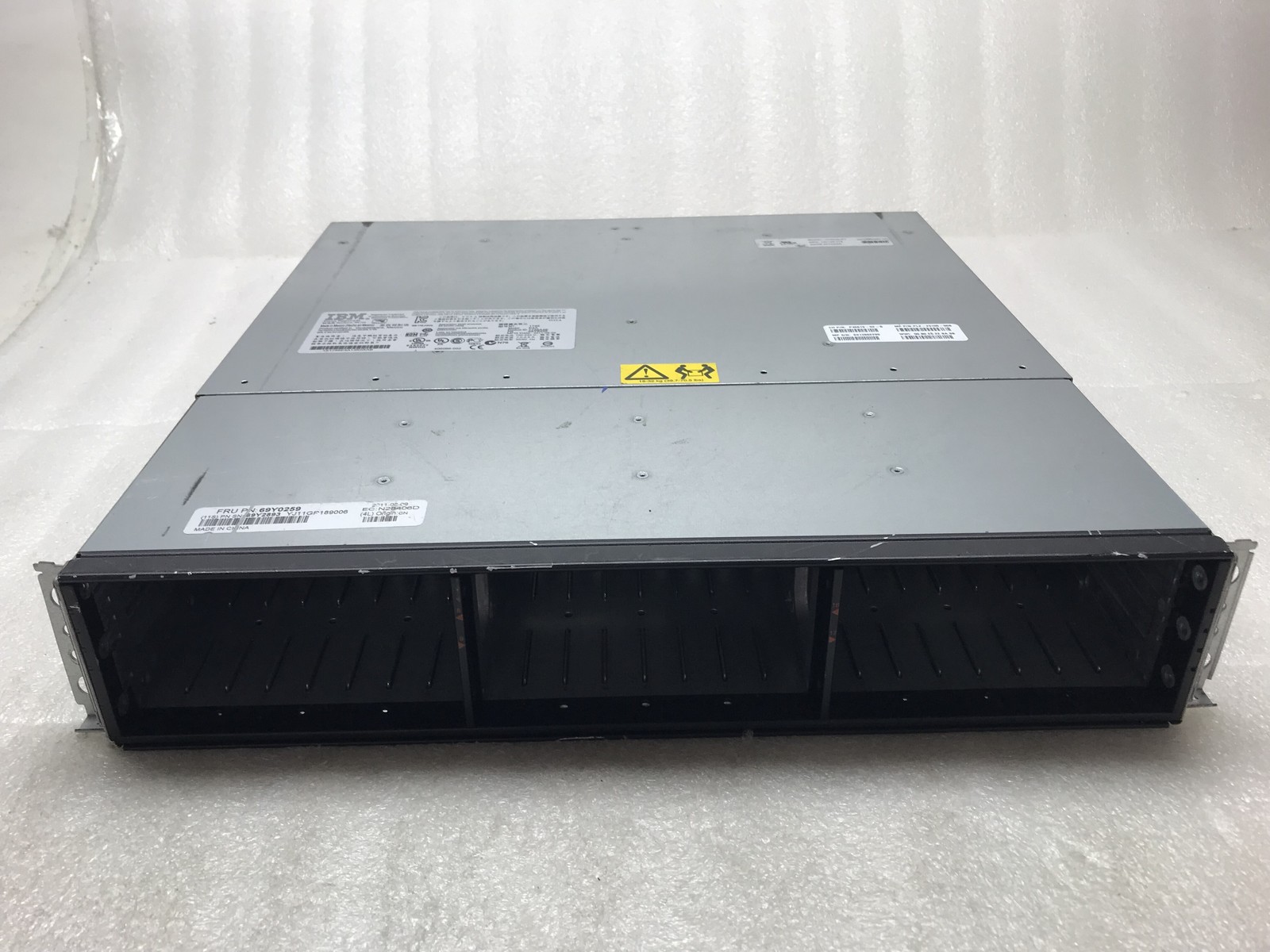 IBM System Storage EXP3524 Expansion Unit (1746-A4E) - No Caddies/Modules