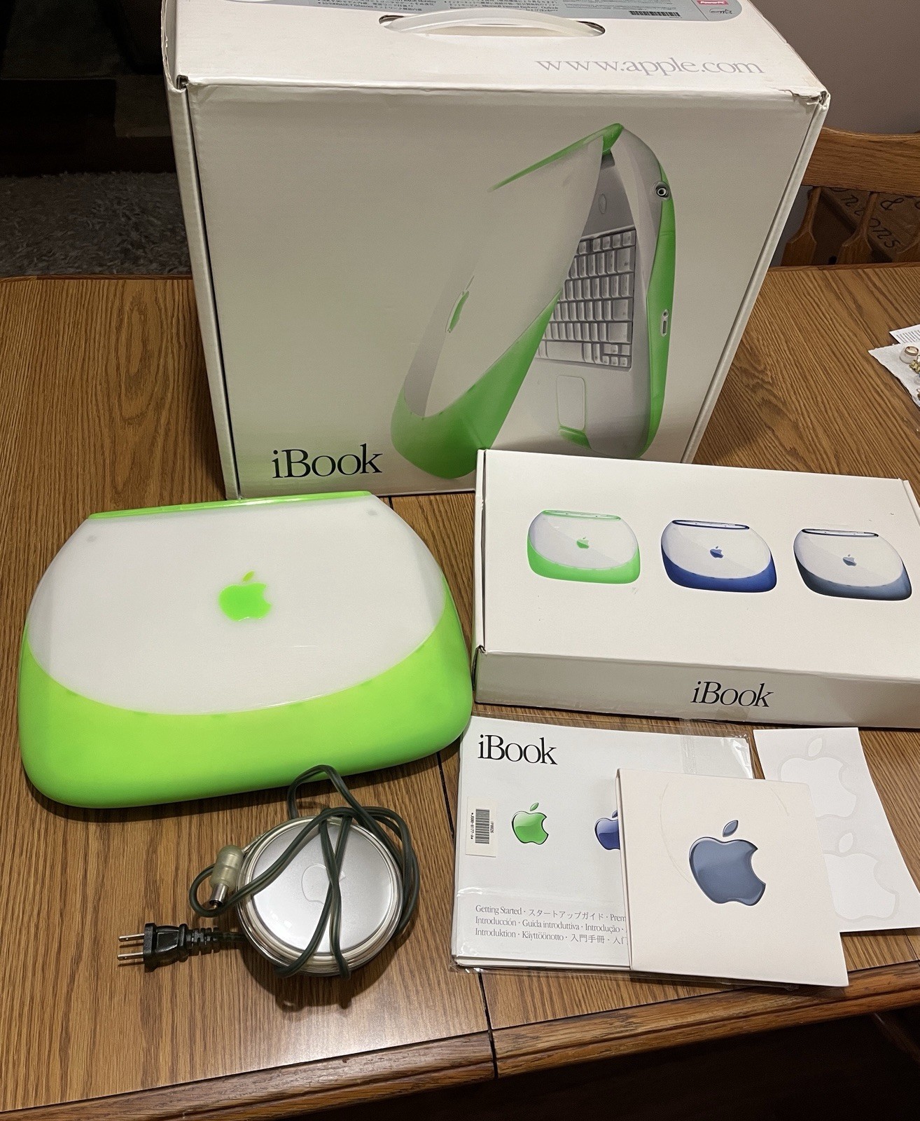 Apple iBook G3 Clamshell Keylime Lime Green 576mb Ram 128gb SSD Box Good Battery