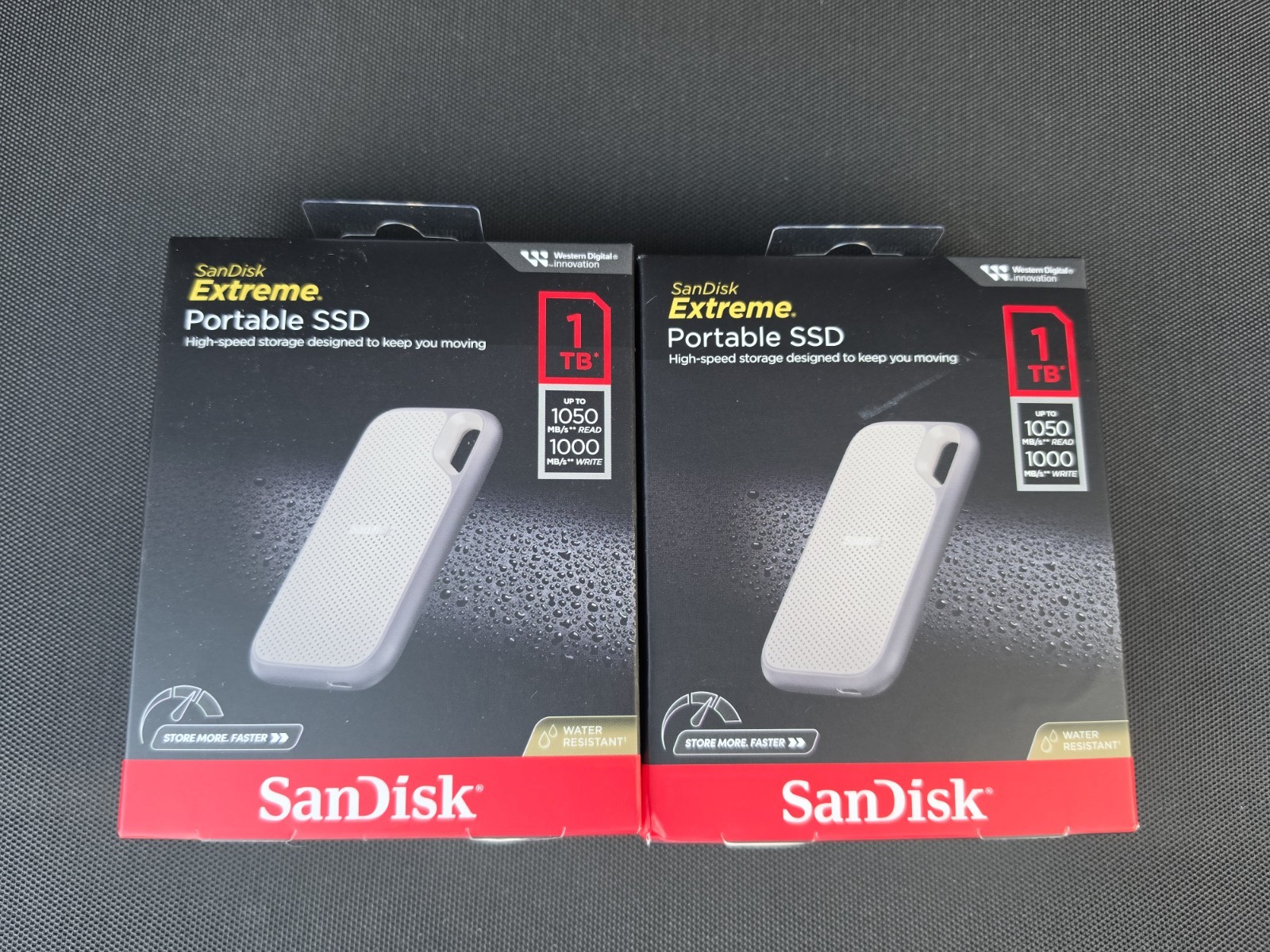 2x SanDisk Extreme Portable 1tb SSD - Up to 1050MB/s, USB-C, USB 3.2-Grey New 