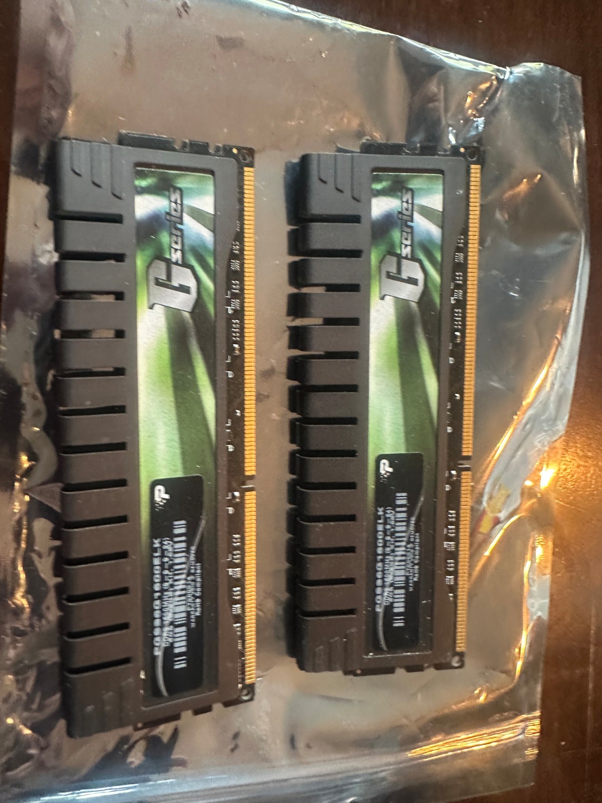 2GB Patriot G Series DDR3-1600 desktop RAM sticks