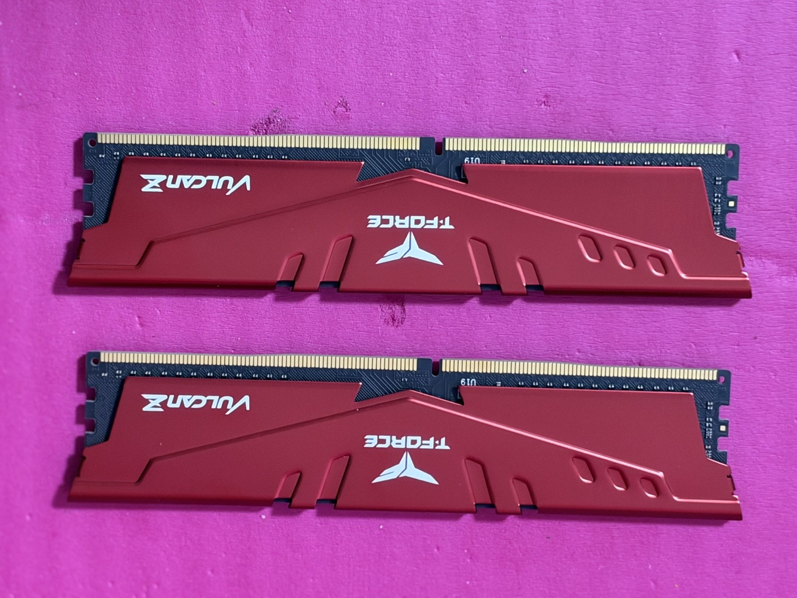 TeamGroup T-Force Vulcan 16GB (2x8GB) RAM DDR4 2400MHz TLZRD48G3600HC18JBK