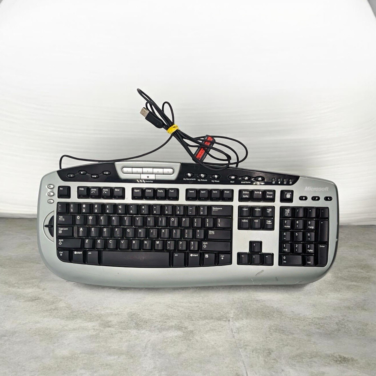 Microsoft Digital Media Pro USB Keyboard KC-0405 Silver/Black 