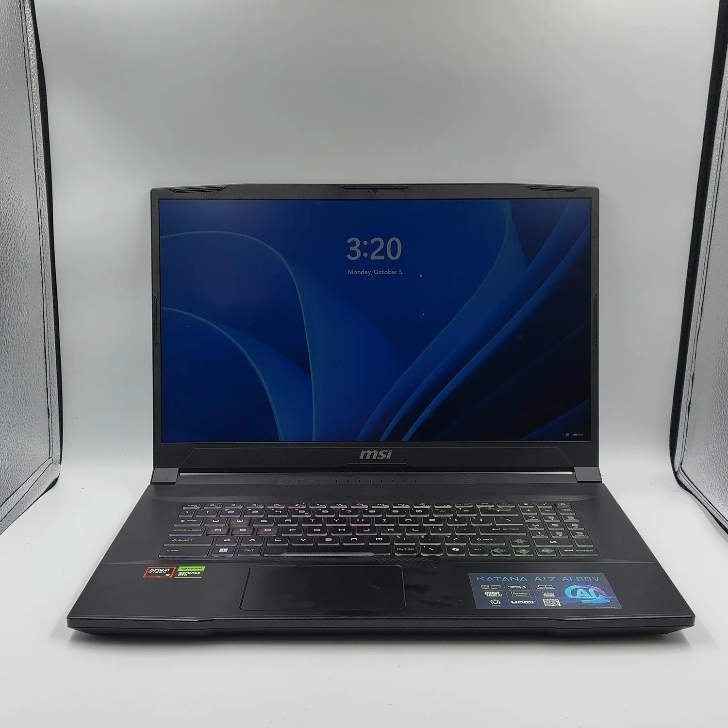 MSI Katana A17 AI B8VE 17" Ryzen 9 8945HS 4.0GHz 32GB RAM 1TB SSD