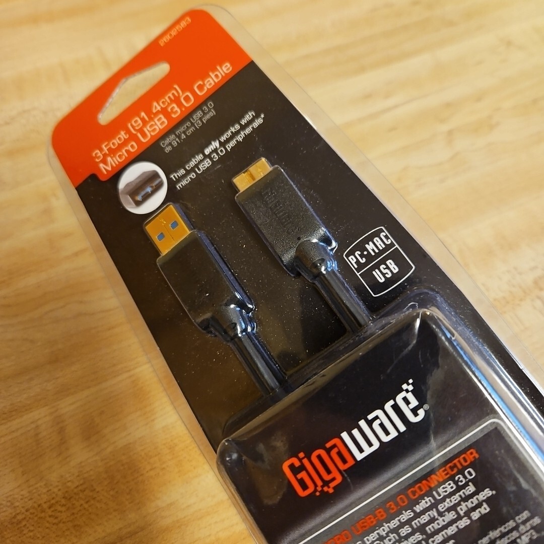 GIGAWARE MICRO USB 3.0 CABLE for PC MAC USB 3 ft 2602583 New