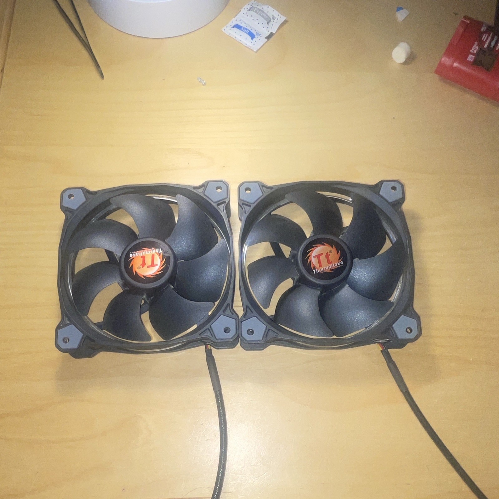 Thermaltake TT-1225 120mm Black 12V 3-Pin Hydraulic Case Fan 1300RPM
