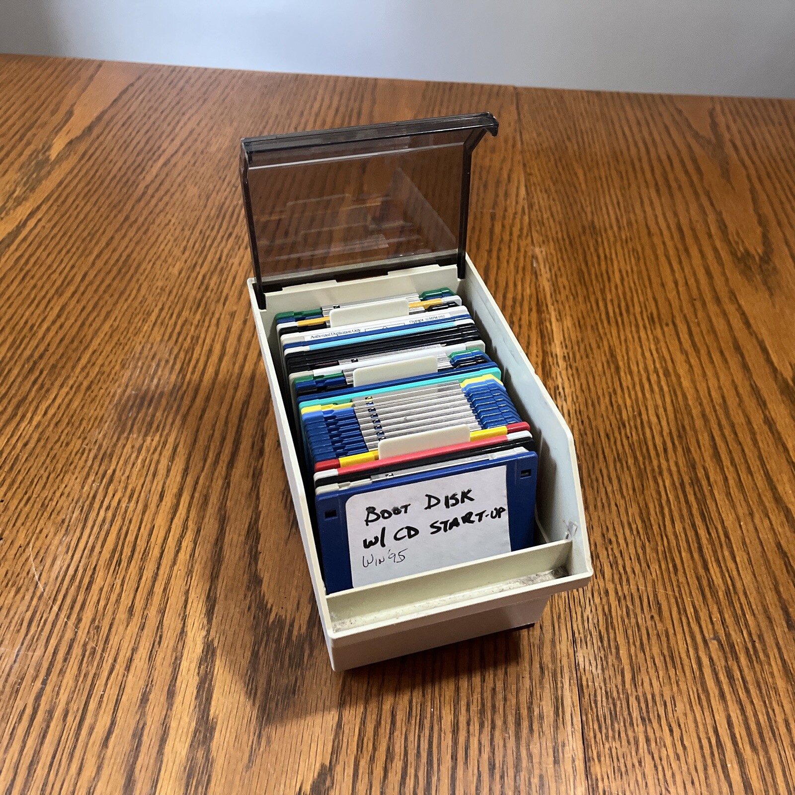 Lot of 32 3.5 inch disks with case