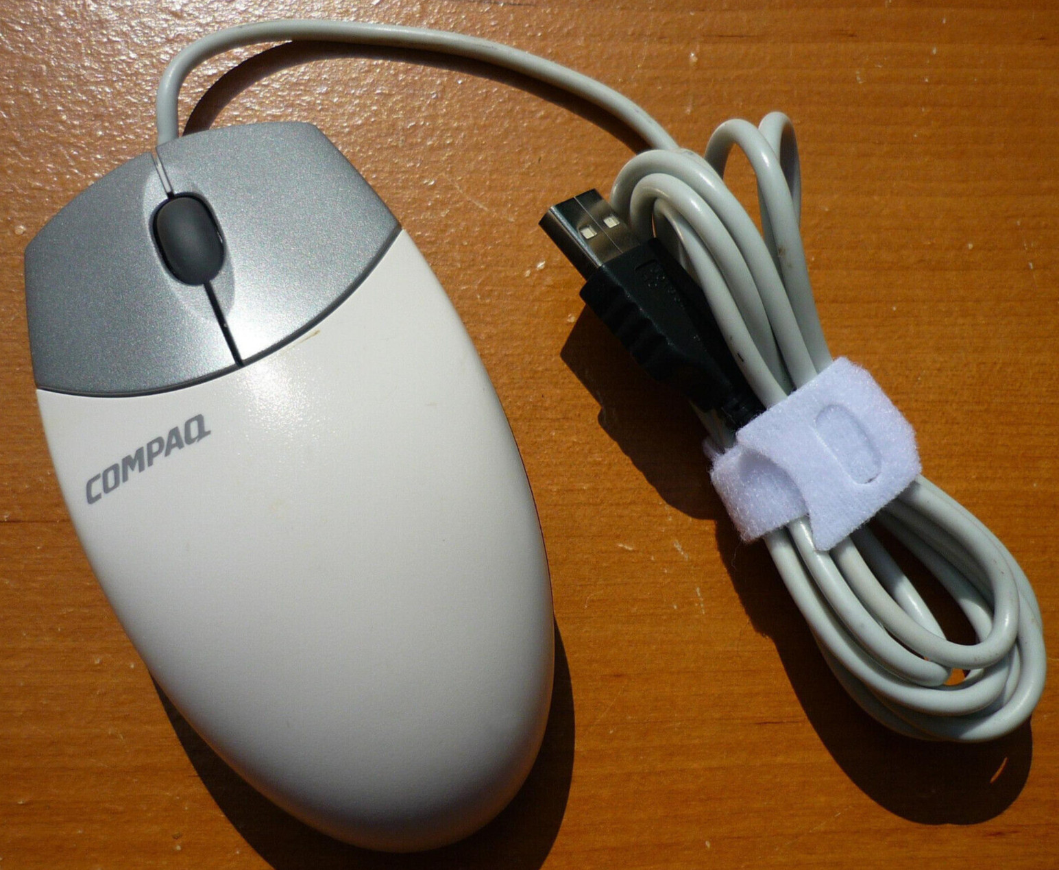 Vintage White & Silver Compaq Logitech M-UR69 Optical Wheel Mouse Cleaned Tested