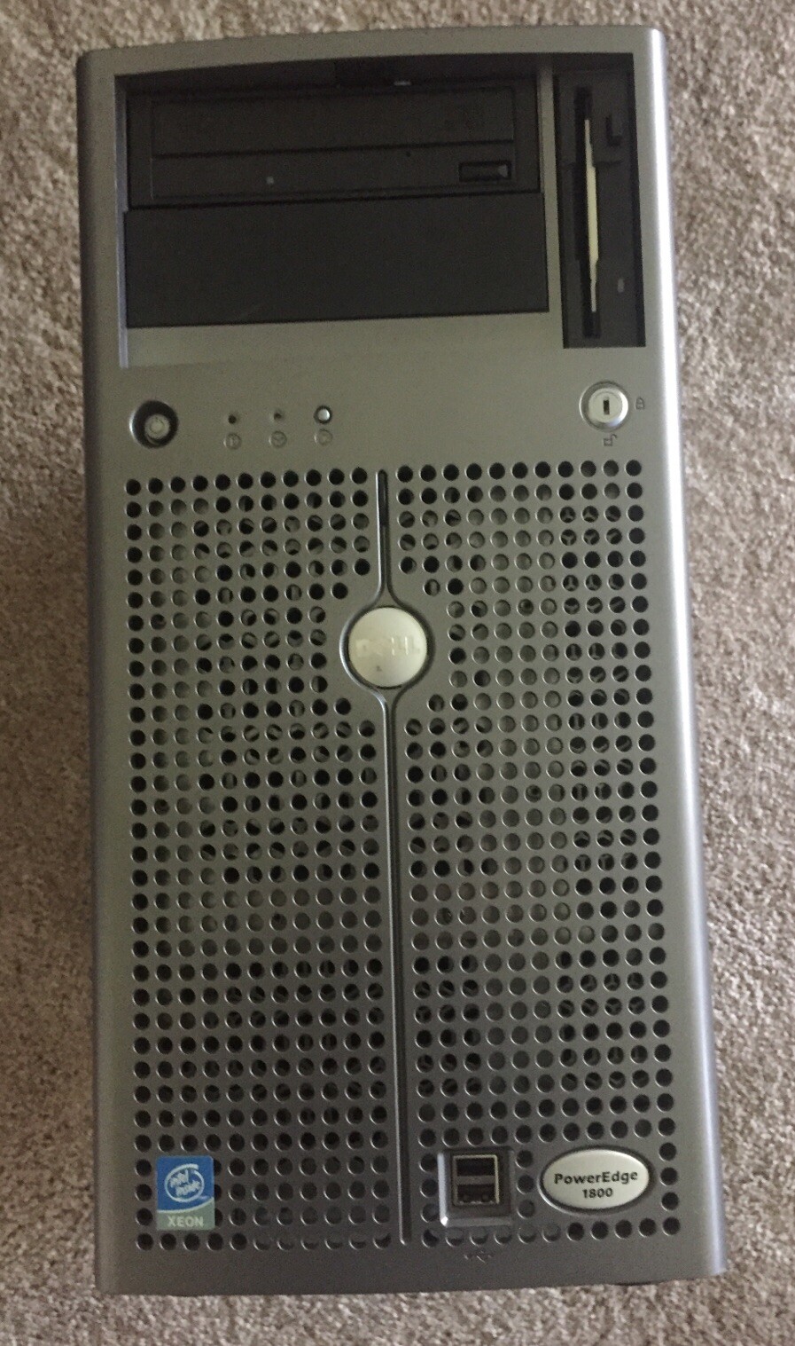Dell PowerEdge 1800 (PE1800) Server