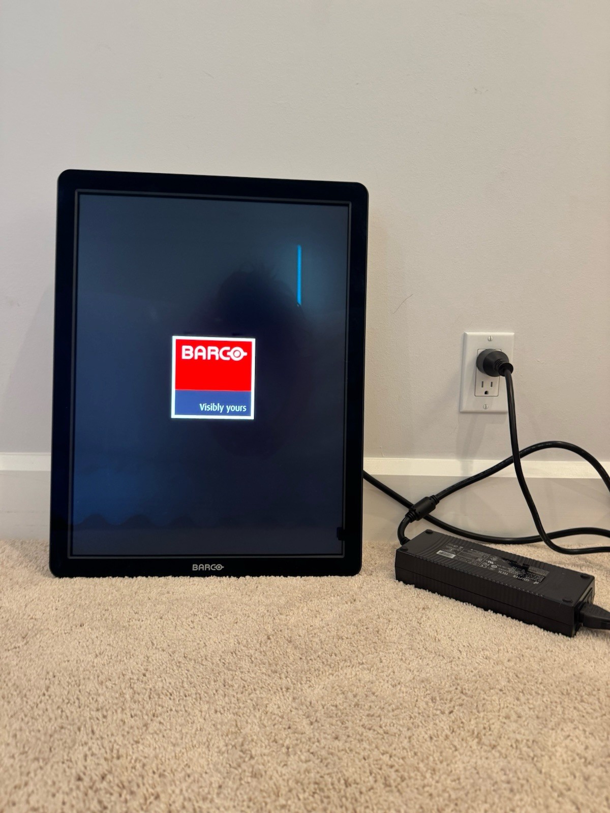 Barco MDNC-3421 Monitor - Tested Working – Power Adapter Included 