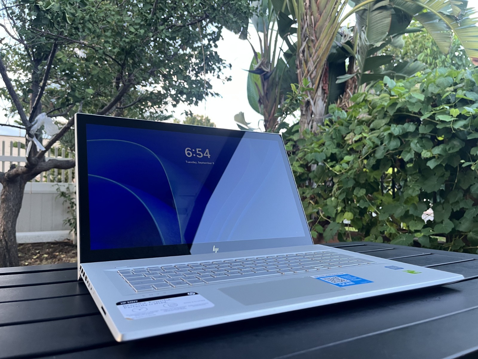 HP Envy 17m-bw0013dx 17.3 inch 128GB SSD, Intel Core i7 8th Gen, 12GB RAM, 1080p