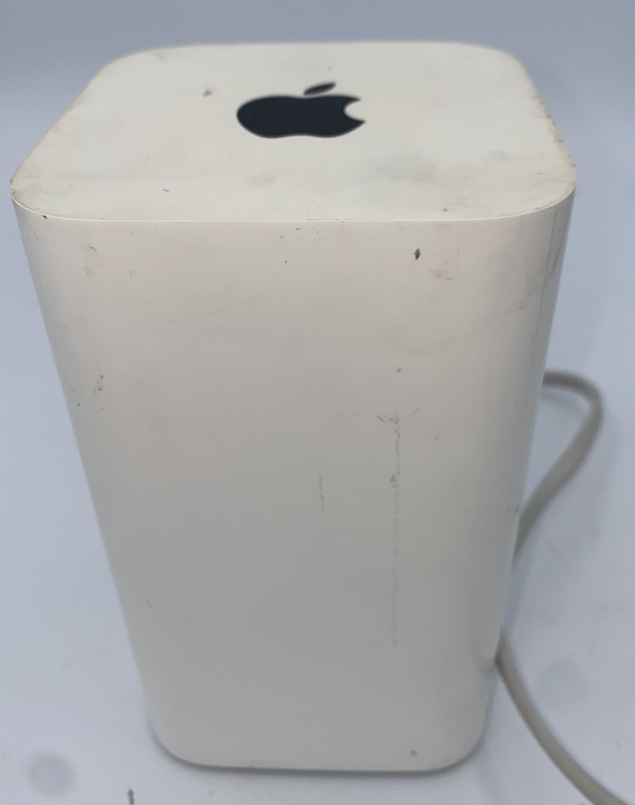 Apple AirPort Extreme A1521 3-Port Gigabit Wi-Fi 802.11 AC Router ME918LL/A