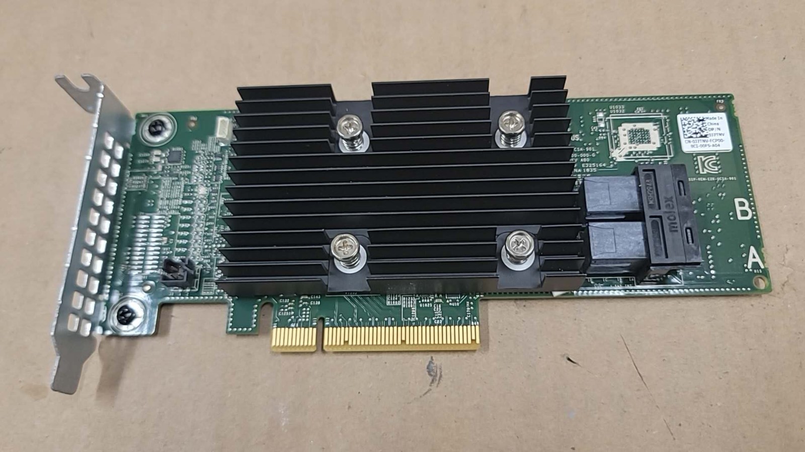Dell PowerEdge PERC HBA330 12Gb/s SAS PCI-e RAID Controller Dell P/N: 0J7TNV