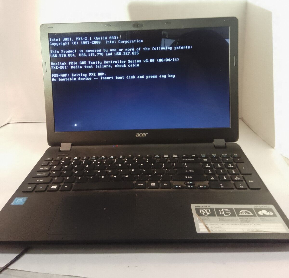 Acer Aspire ES1-531 15.6"  Intel Celeron no Ram no HDD