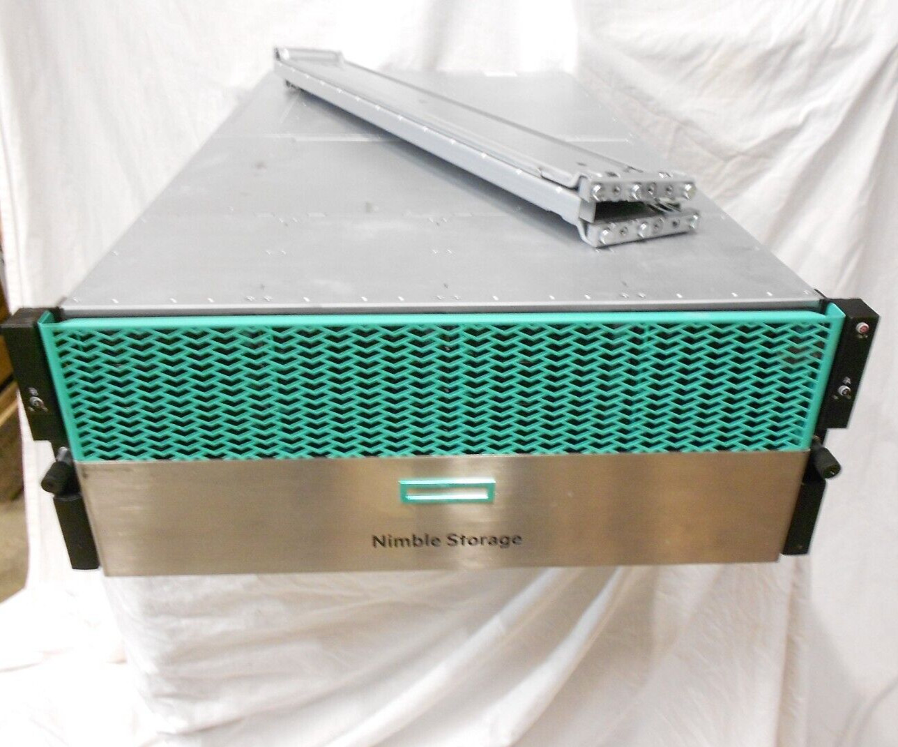 HPE HP Nimble Storage SAN HF20 21x 6TB SAS 6x 1.92TB SSD 10Gb Ethernet 126TB