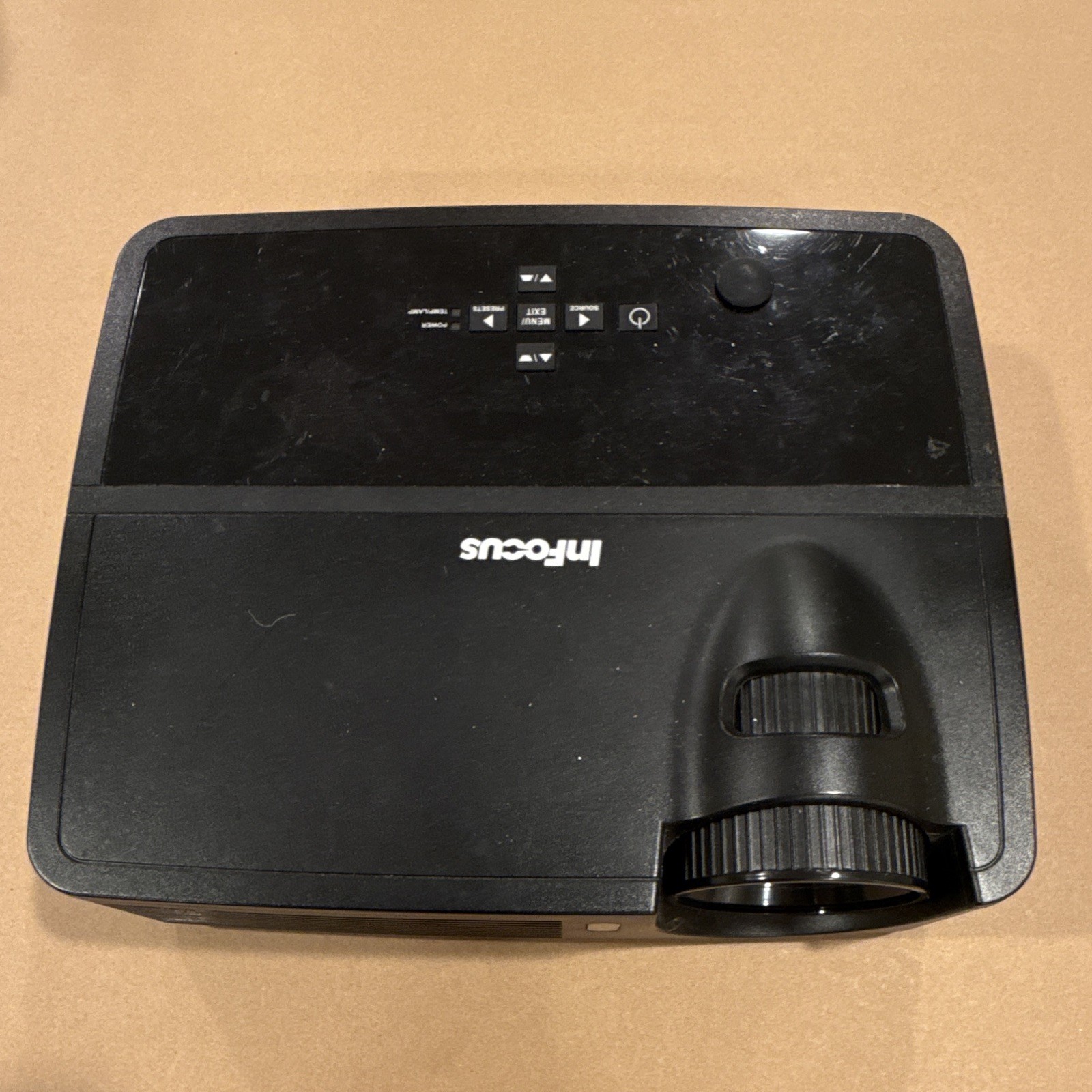 InFocus IN114 DLP Projector 2700 ANSI Lumens 800x600 4:3 VGA USB Black