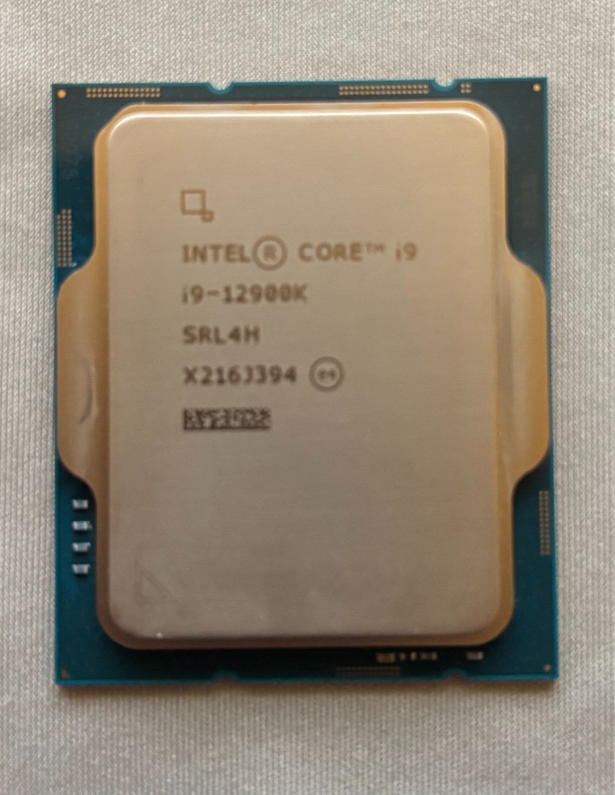 Intel Core i9-12900K Processor (5.2 GHz, 16 Cores, LGA1700) - BX8071512900K