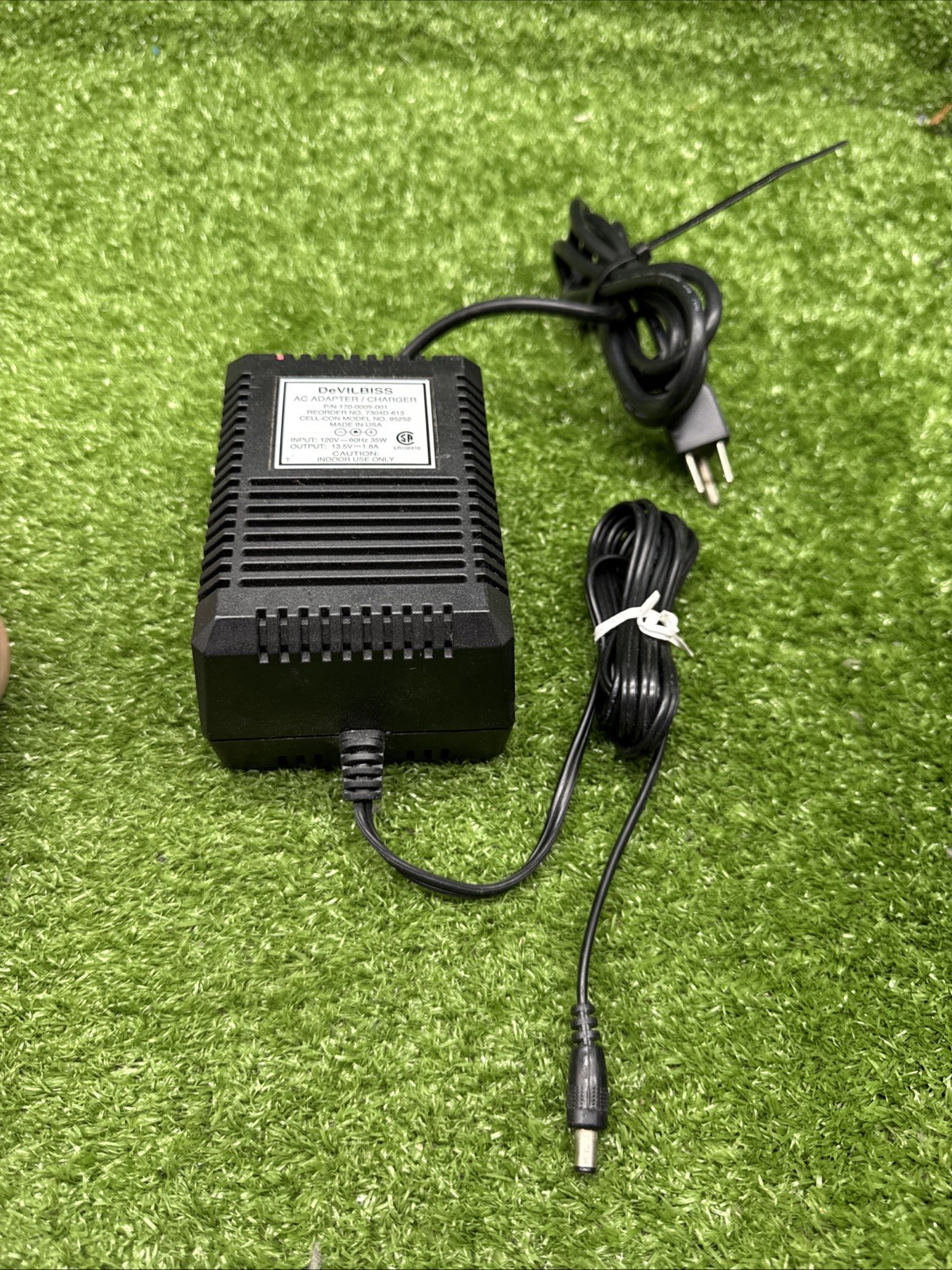 AC Adapter DeVilbiss Charger 170-0005-001 OEM 13.5V 1.8A Medical Power Supply. M