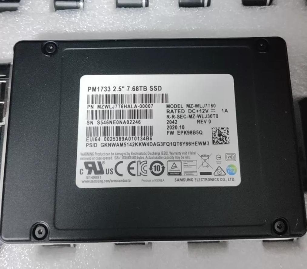 Samsung PM1733 7.68TB SSD 2.5" U.2 PCIe 4.0 NVME MZ-WLJ7T60 MZWLJ7T6HALA-00007