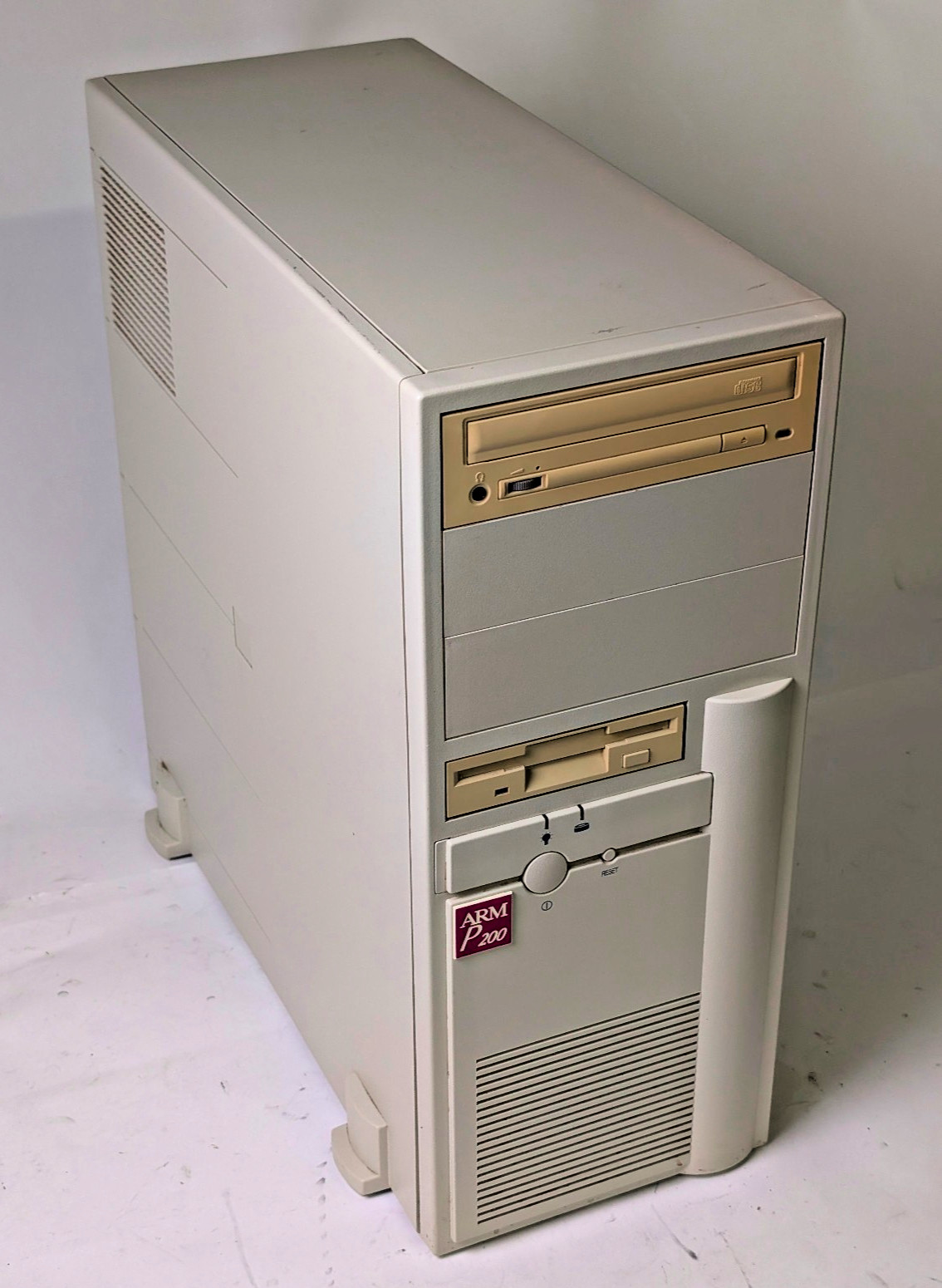 ARM P200 mid tower custom beige ATX computer case; *LOCAL PICKUP ONLY*