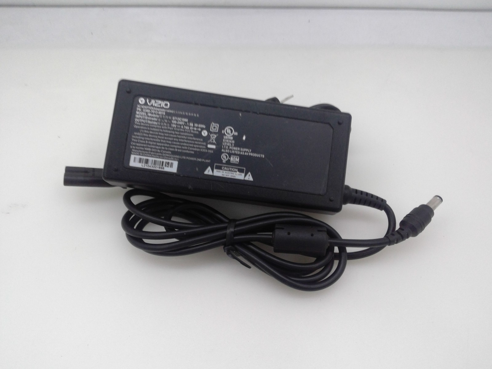 Genuine Vizio 19V 4.74A 90W LED LCD TV E320VP M261VP 03007013-4018 0731C1990