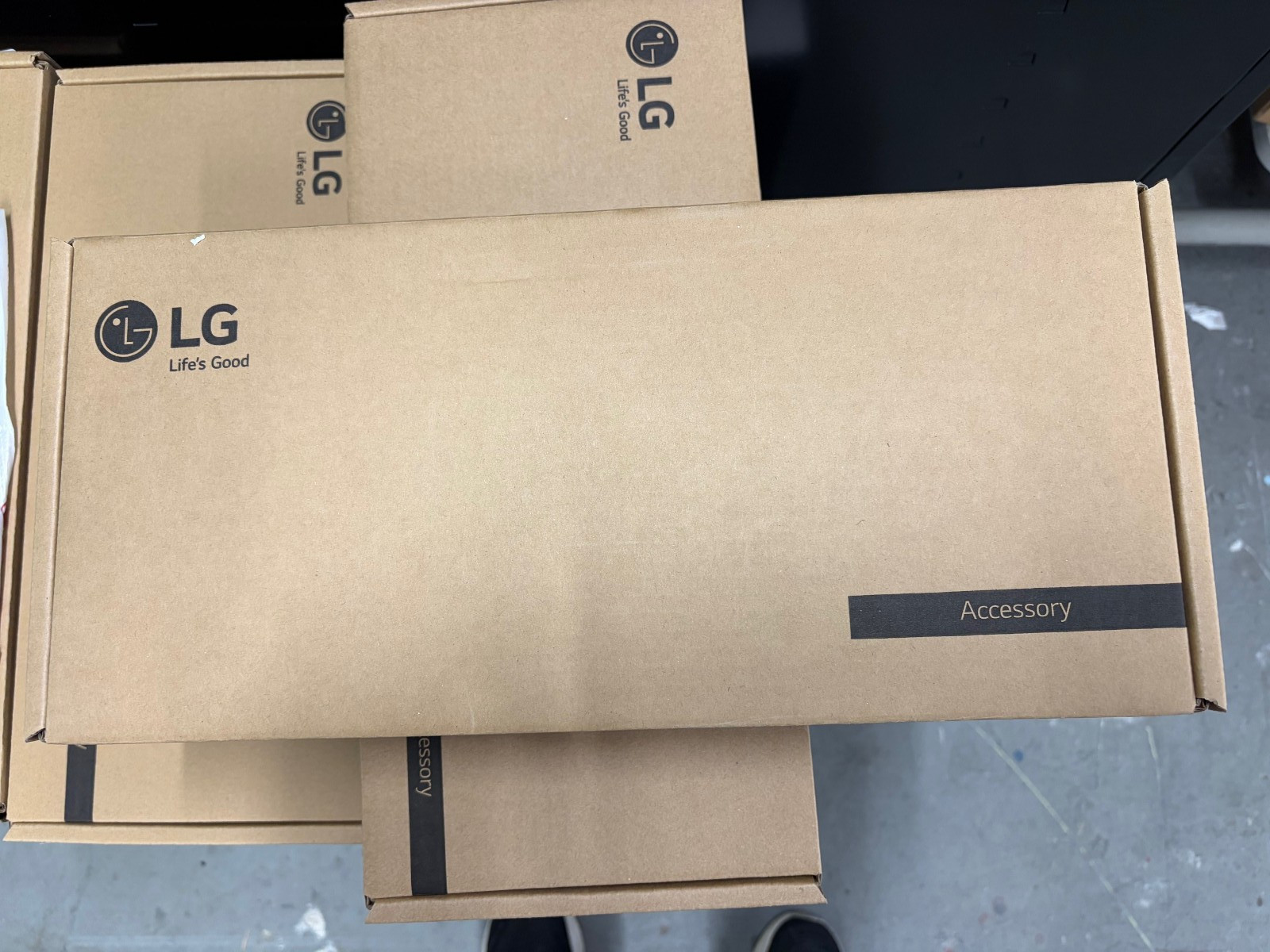 LG UltraFine 5K 27" VESA Mount 27MD5KA 27MD5KB 27MD5KL Monitor (New )