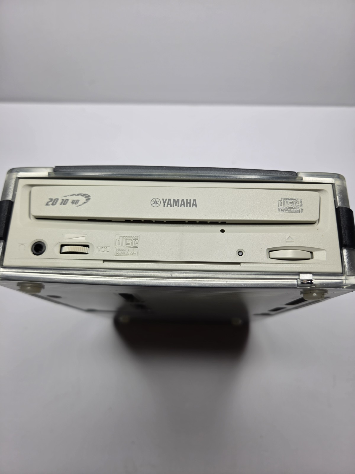 Yamaha CDRW Vintage CD-Rewritable Drive 20x 10x 40x-Open Box