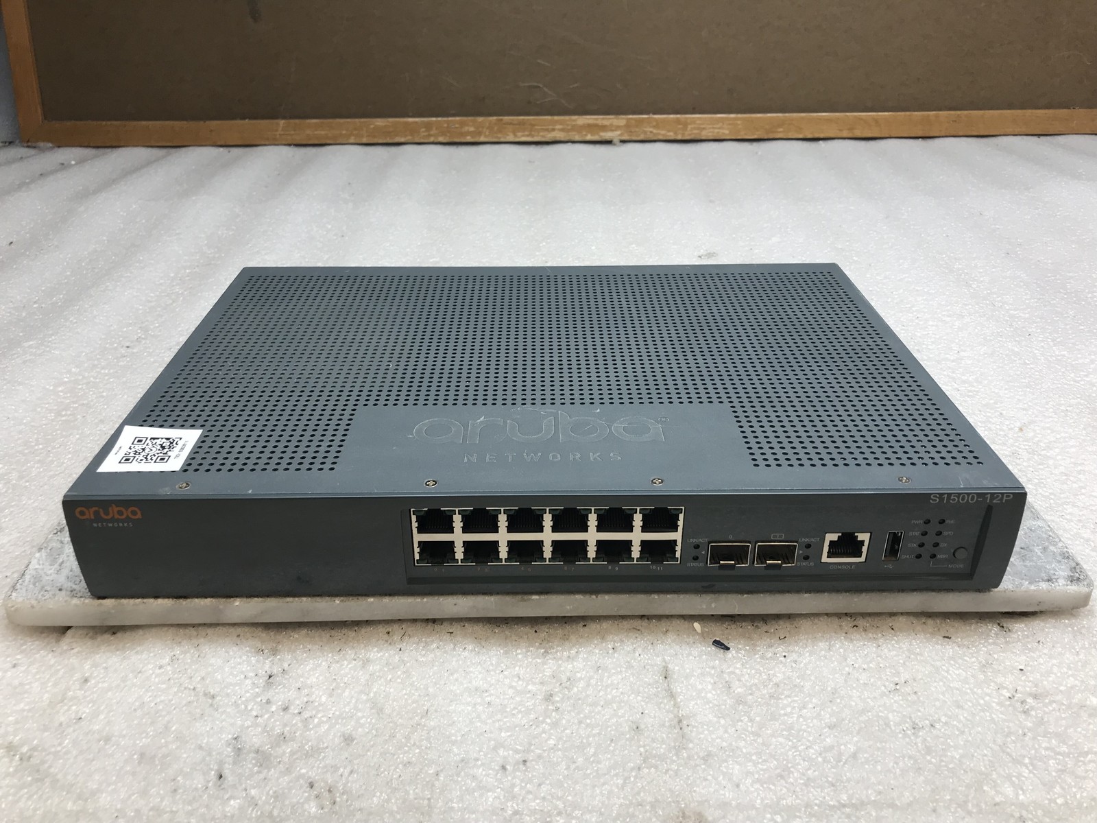 HPE Aruba Networks S1500-12P Gigabit Switch PoE+ with Power Cables
