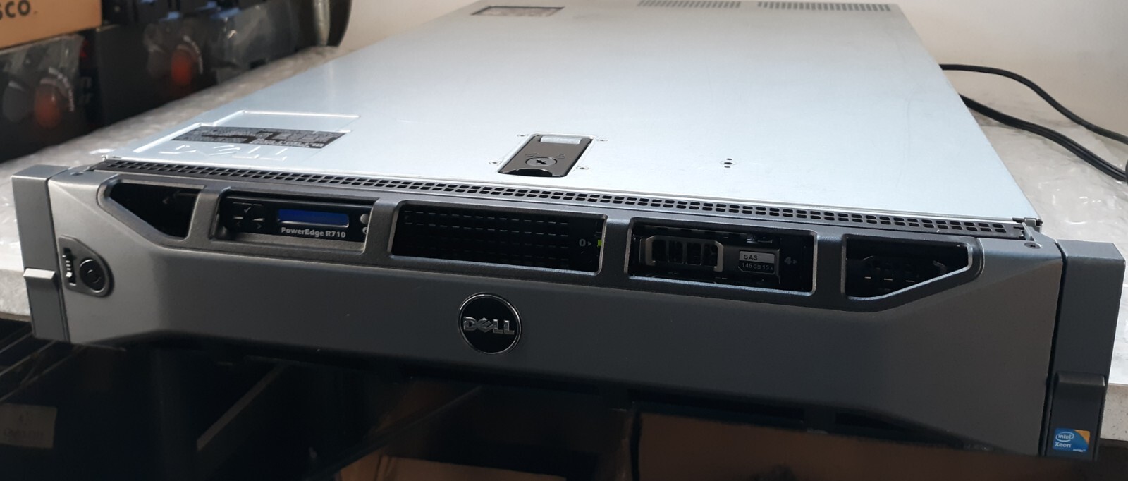 Dell PowerEdge R710 Server 2x Intel E5530 2x 570w PSU 4x 146GB HD NO RAM w/ Cord