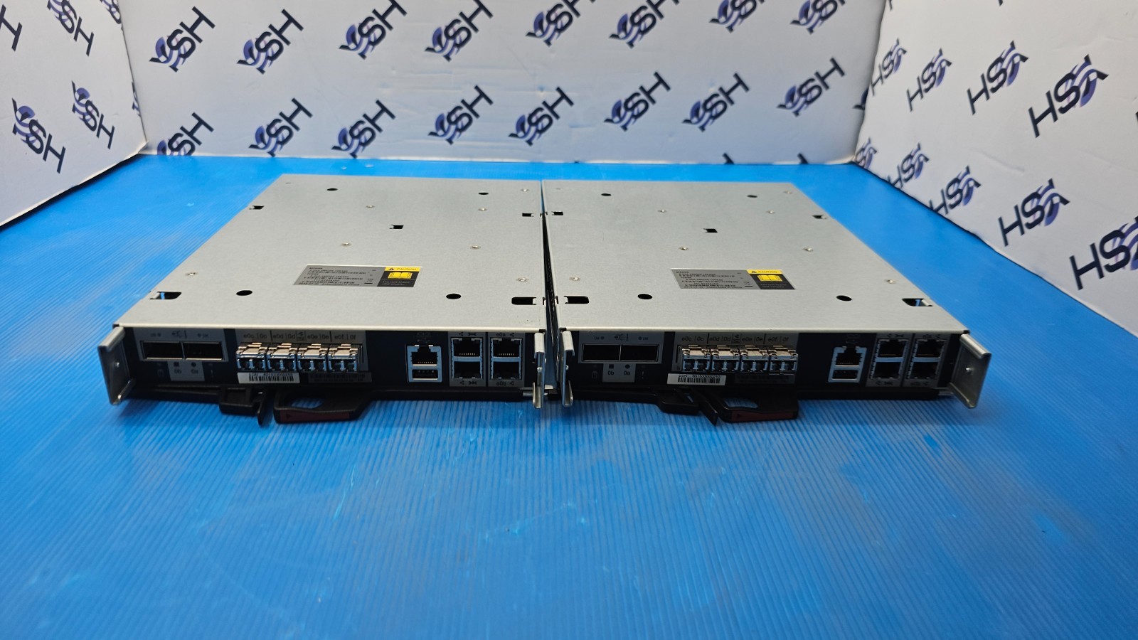 Netapp 111-01324+D0 FAS Controller Module w/ 4x Transceivers Lot of 2