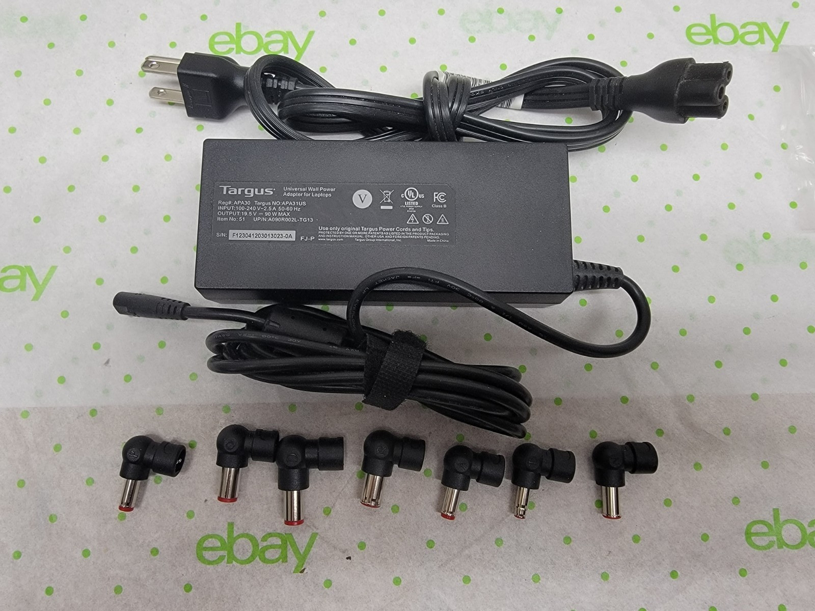 TARGUS APA31US UNIVERSAL LAPTOP CHARGER 90W - INCLUDES TIPS - A D N P Q R T