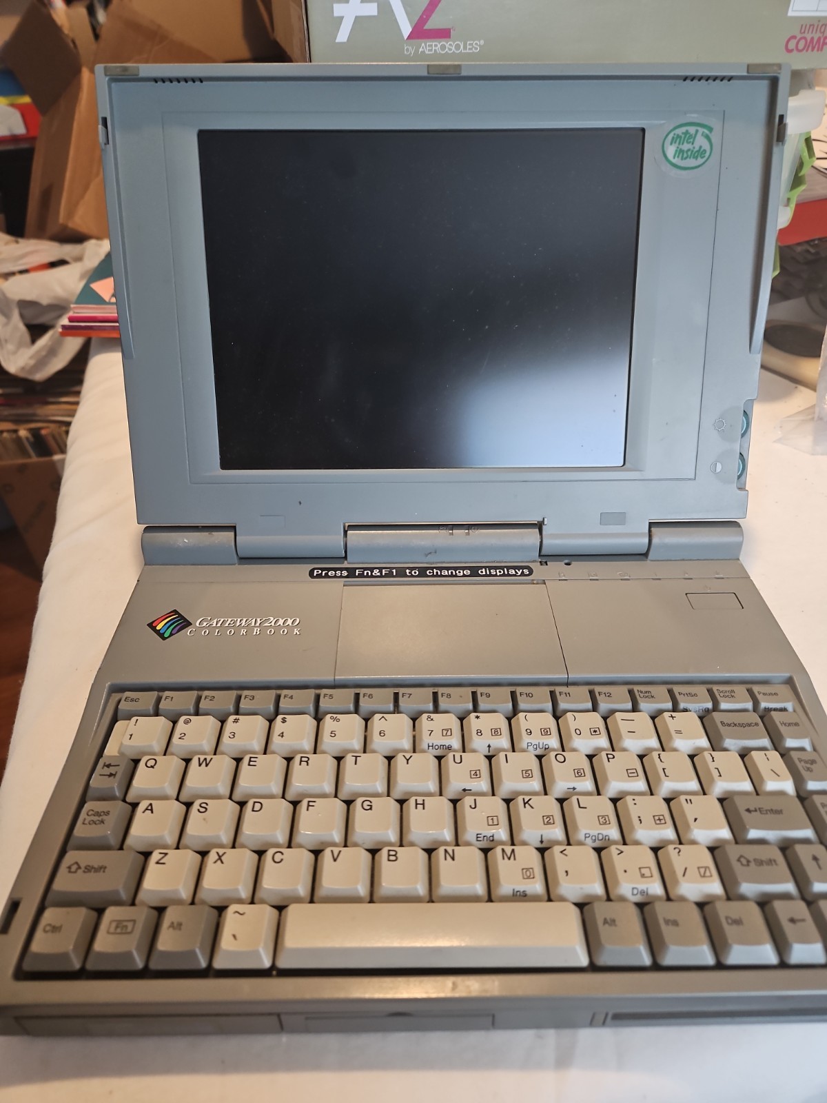 VTG Gateway 2000 ColorBook Laptop UNTESTED AS IS Parts Only