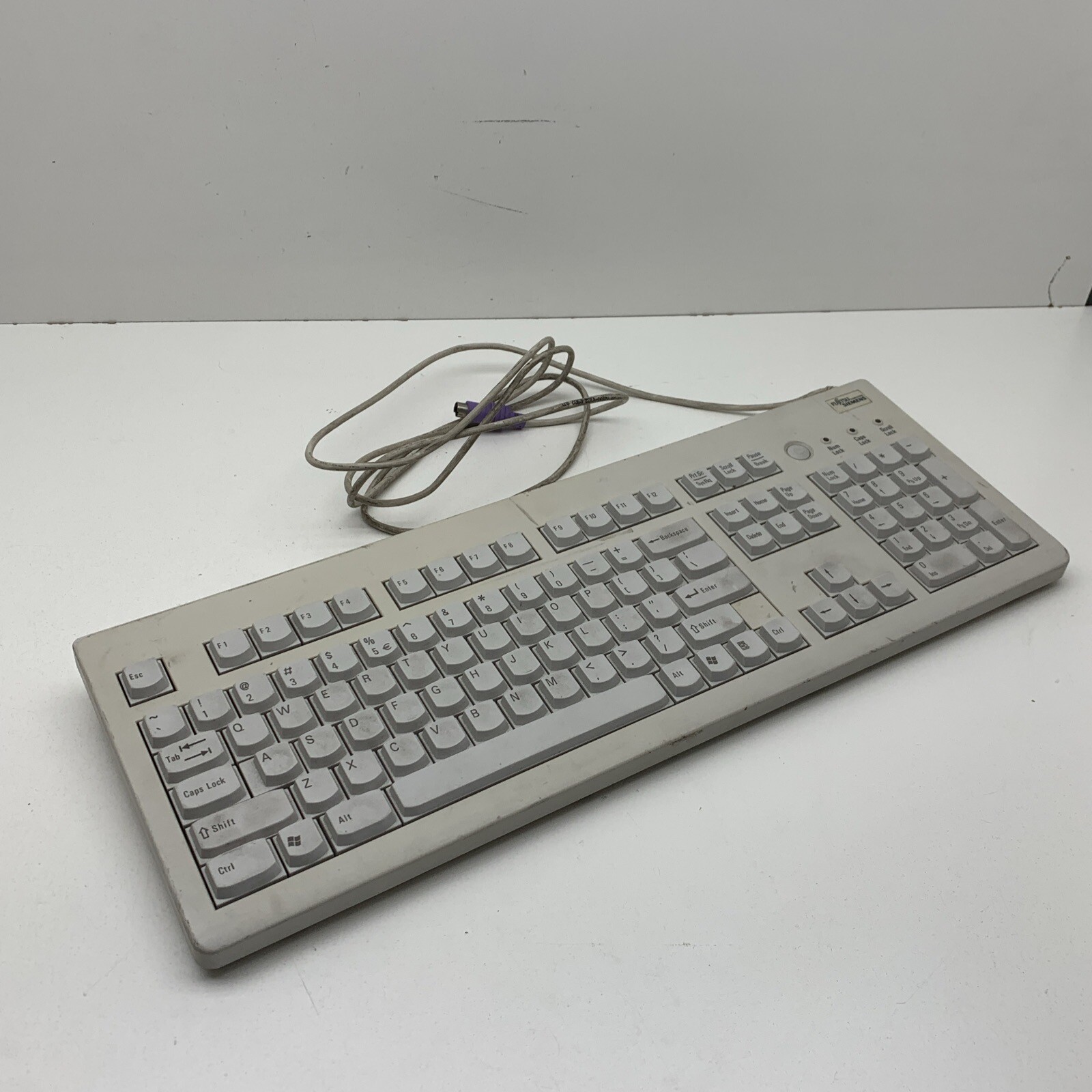 Genuine Fujitsu Siemens S26381-K240-V110 Wired PS2 PS/2 Keyboard KBPC P2