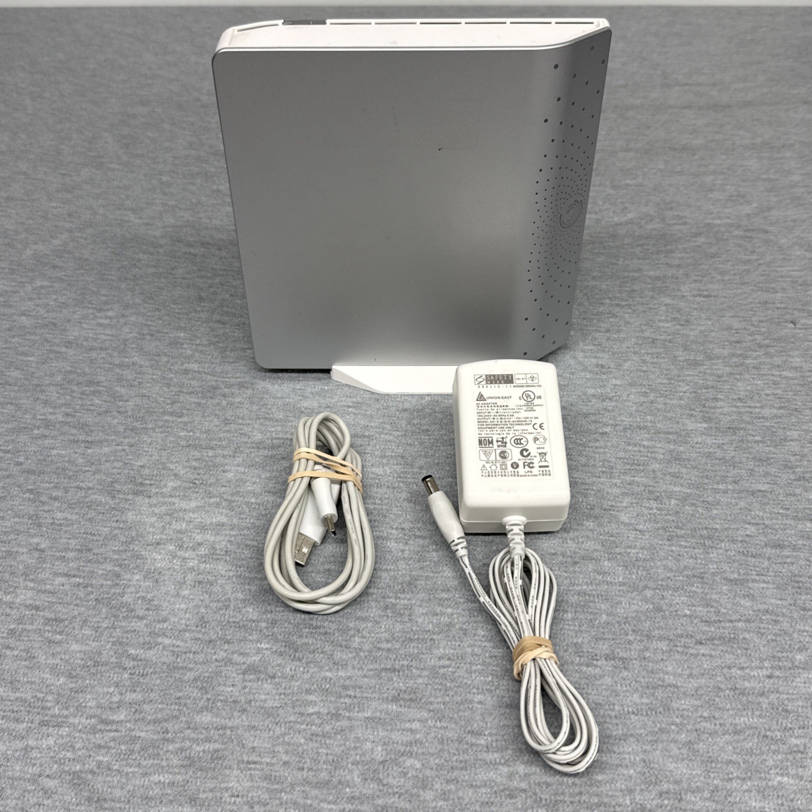 Seagate 9ZC2A3-501 FreeAgent Desk 500GB SN 2GEWCNH5 External Hard Drive