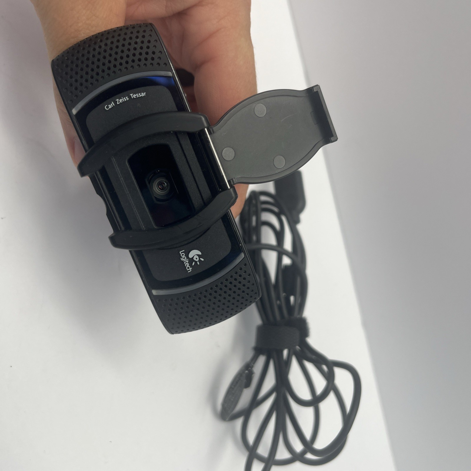 Logitech C910 Carl Zeiss Tessar 1080p HD Webcam Model V-U0017