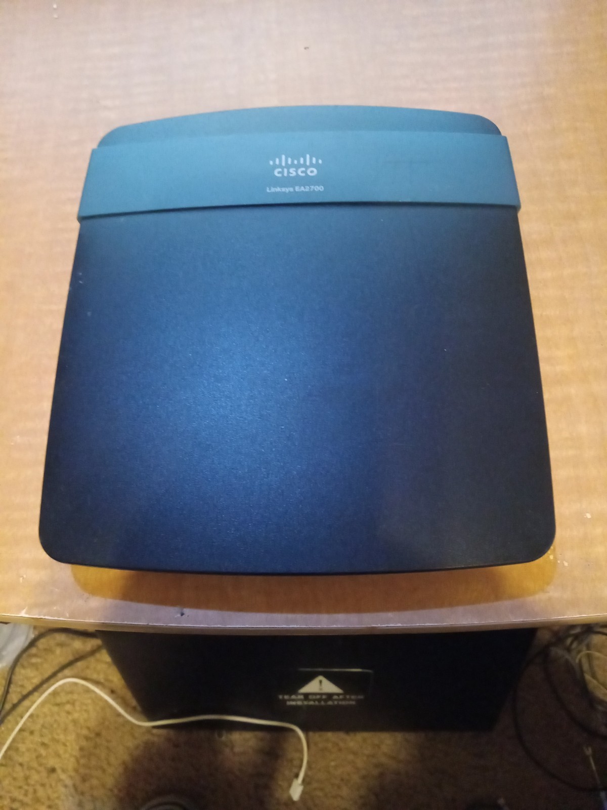 Cisco Linksys EA2700 300 Mbps 4-Port  Wireless N Router