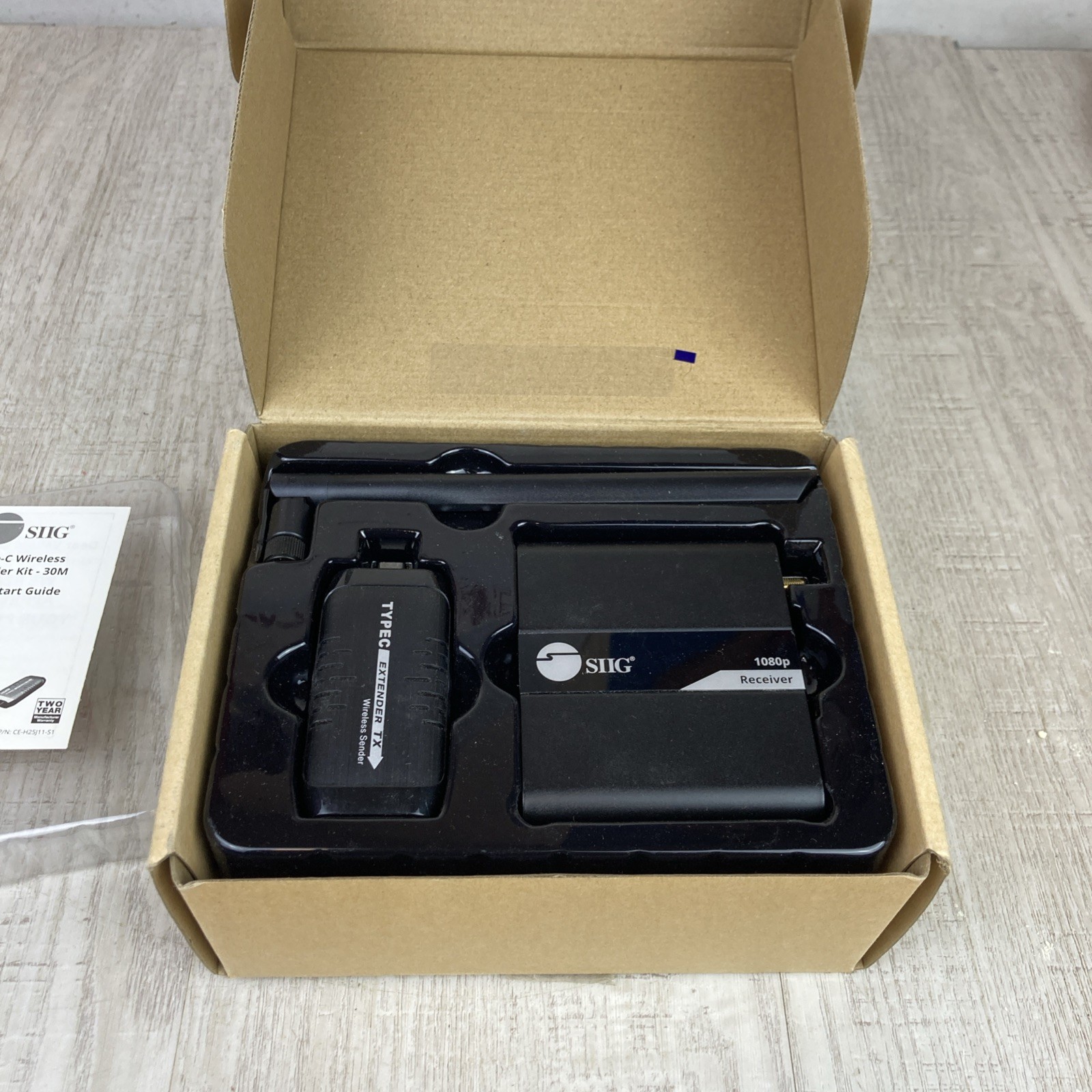 Siig CE-H25J11-S1 TYPE-C WIRELESS EXTENDER KIT30M