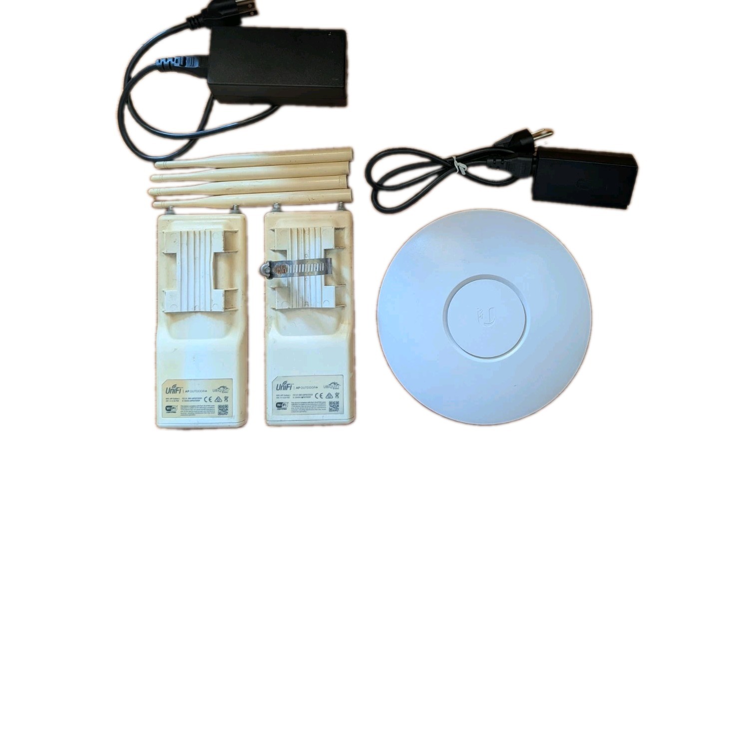 Lot of 3 Ubiquiti UniFi Access Points - (1) UAP & (2) UAP Outdoor+ w/ 2 PoE Inj