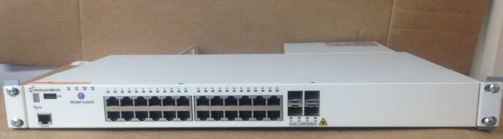 Alcatel-Lucent OS6850-24L Omni Switch 6850-24L 24-Port